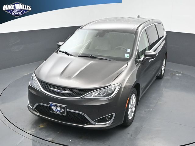 used 2020 Chrysler Pacifica car, priced at $15,418