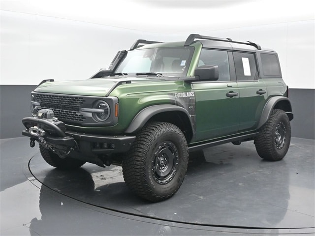 2023 Ford Bronco 4-Door Everglades's photo