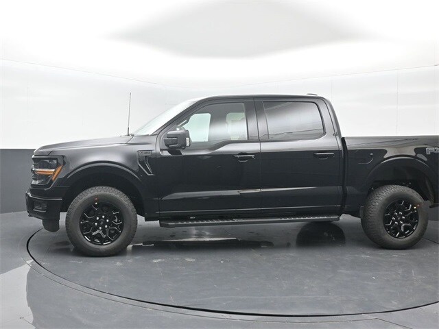 2025 Ford F-150 XLT photo 2