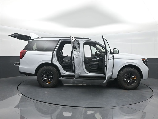new 2025 Ford Expedition car, priced at $79,545
