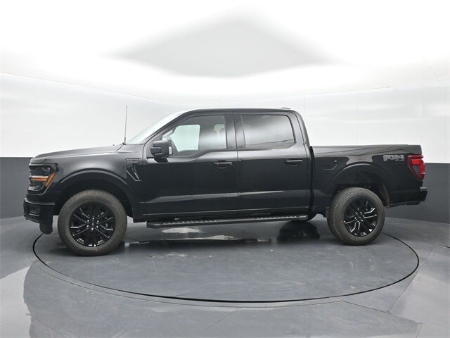 2025 Ford F-150 XLT photo 2