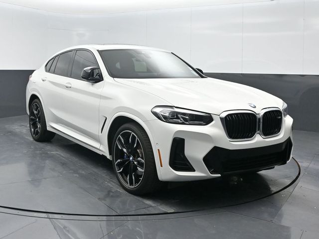 2024 BMW X4 M40i's photo
