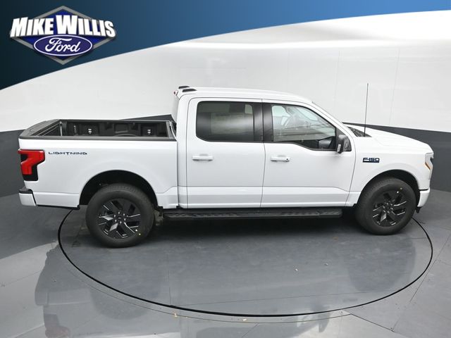 2025 Ford F-150 Lightning Flash - Photo 17
