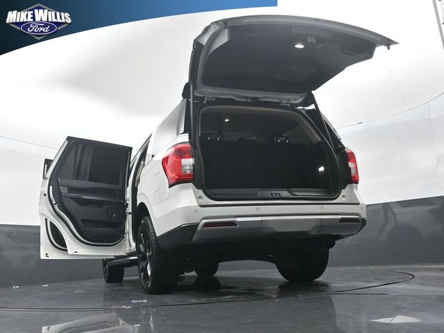 used 2022 Ford Expedition car, priced at $34,942