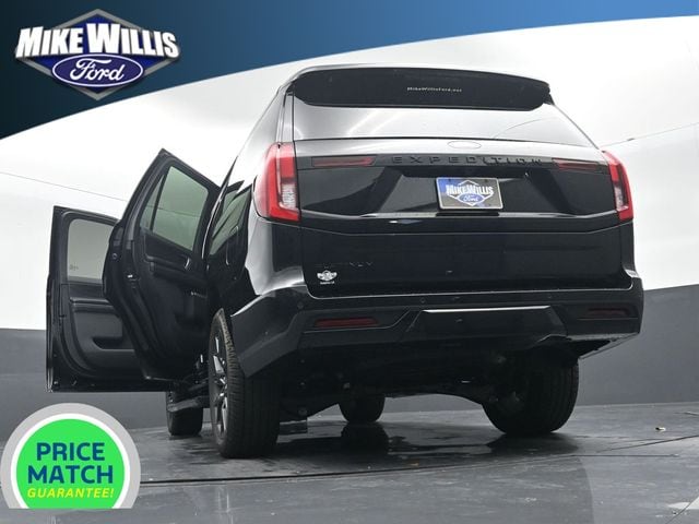 new 2025 Ford Expedition car, priced at $81,230