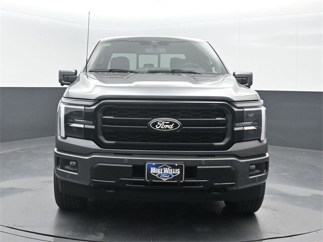 2025 Ford F-150 Lariat photo 2