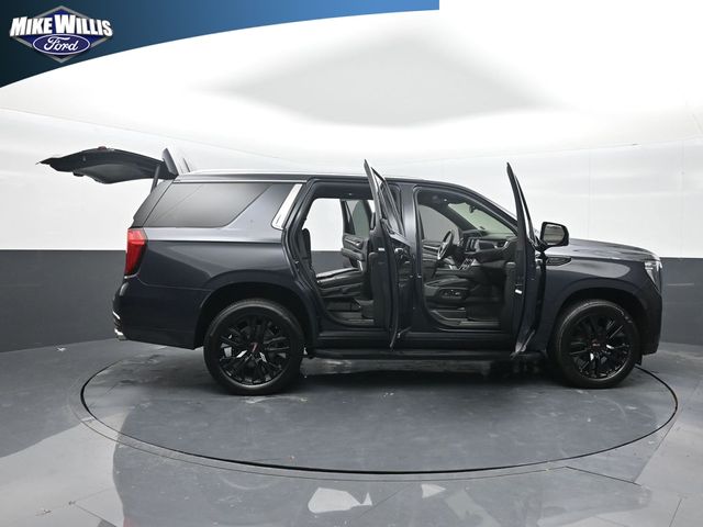 used 2023 GMC Yukon car, priced at $55,392