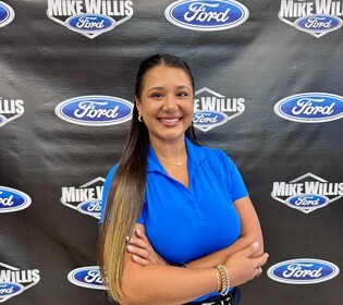 Staff member Kendra Langley from ID_51ccd7ffdbf8