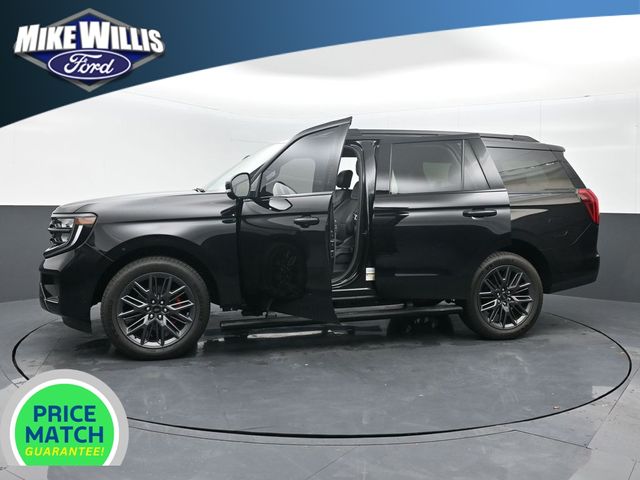 new 2025 Ford Expedition car, priced at $81,230
