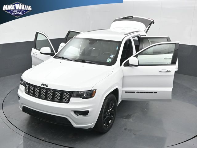 used 2022 Jeep Grand Cherokee WK car, priced at $23,978