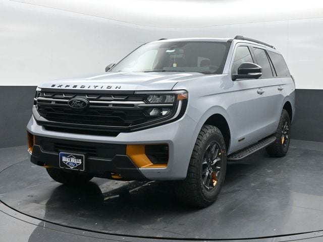 new 2025 Ford Expedition car, priced at $85,180