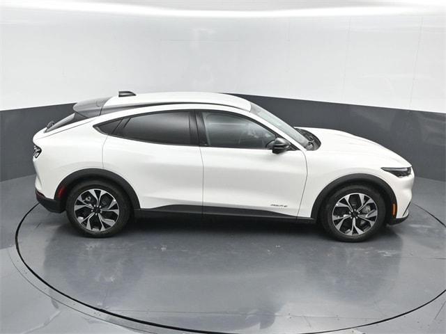 2025 Ford Mustang Mach-E Select - Photo 16