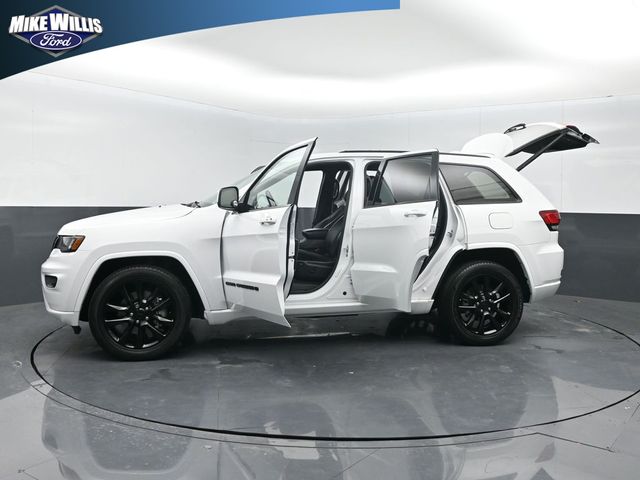 used 2022 Jeep Grand Cherokee WK car, priced at $23,978