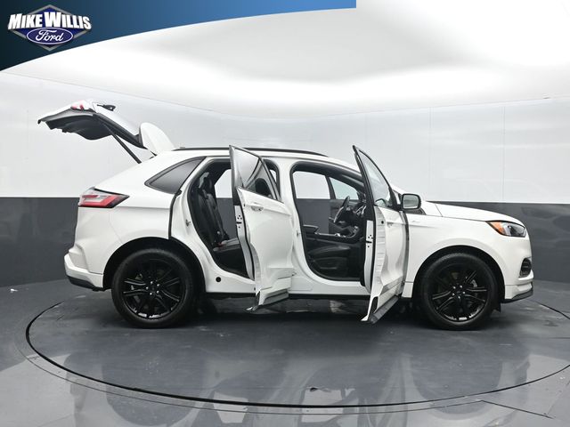 used 2022 Ford Edge car, priced at $21,996