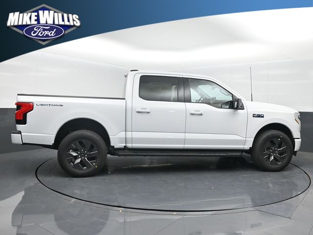2025 Ford F-150 Lightning Flash - Photo 8