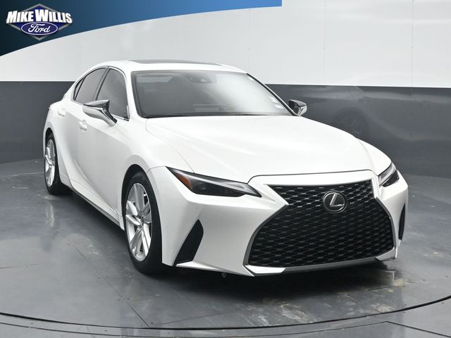2021 Lexus IS