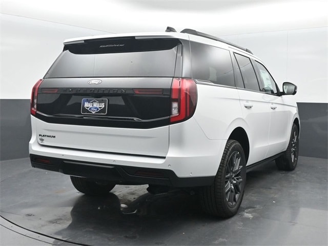 new 2025 Ford Expedition car, priced at $77,230