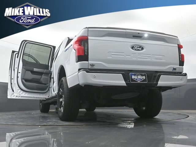2025 Ford F-150 Lightning Flash - Photo 31