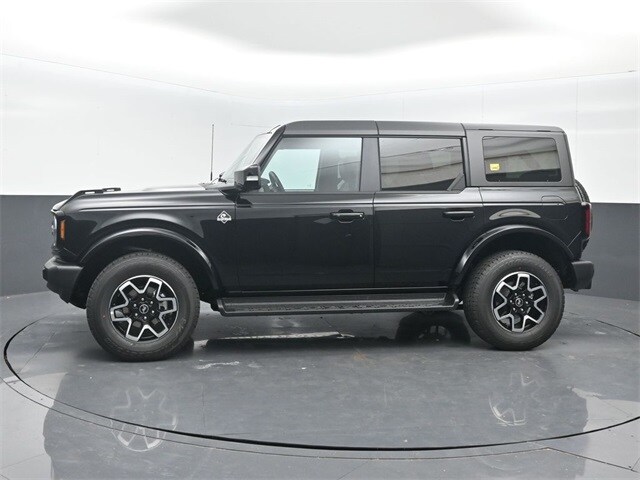 2025 Ford Bronco Outer Banks photo 4