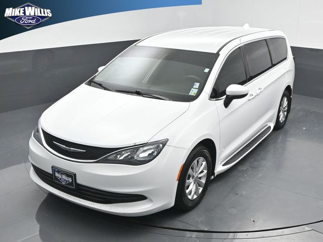 used 2017 Chrysler Pacifica car