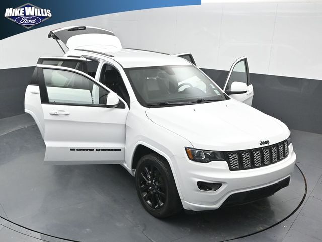 used 2022 Jeep Grand Cherokee WK car, priced at $23,978