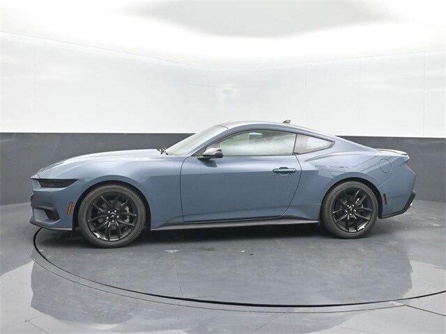 2025 Ford Mustang EcoBoost photo 4