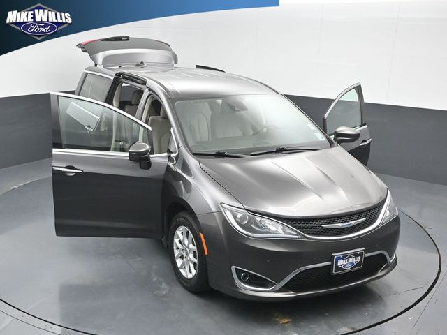 used 2020 Chrysler Pacifica car, priced at $15,418