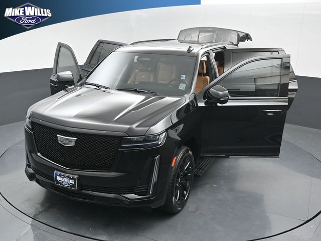 used 2024 Cadillac Escalade car, priced at $82,895