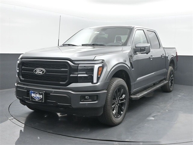 2025 Ford F-150 Lariat photo 2