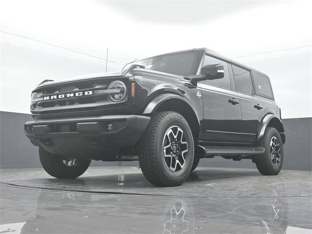 new 2025 Ford Bronco car, priced at $54,695