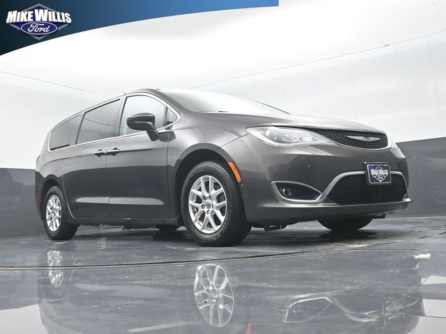 used 2020 Chrysler Pacifica car, priced at $15,418