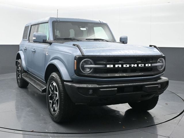 2025 Ford Bronco 4-Door Outer Banks's photo