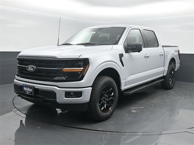 2025 Ford F-150 XLT photo 2