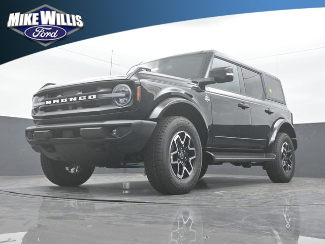 new 2025 Ford Bronco car, priced at $49,195