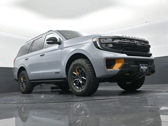 new 2025 Ford Expedition car, priced at $85,180