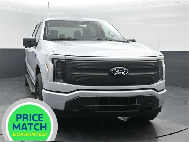 2025 Ford F-150 Lightning Flash's photo