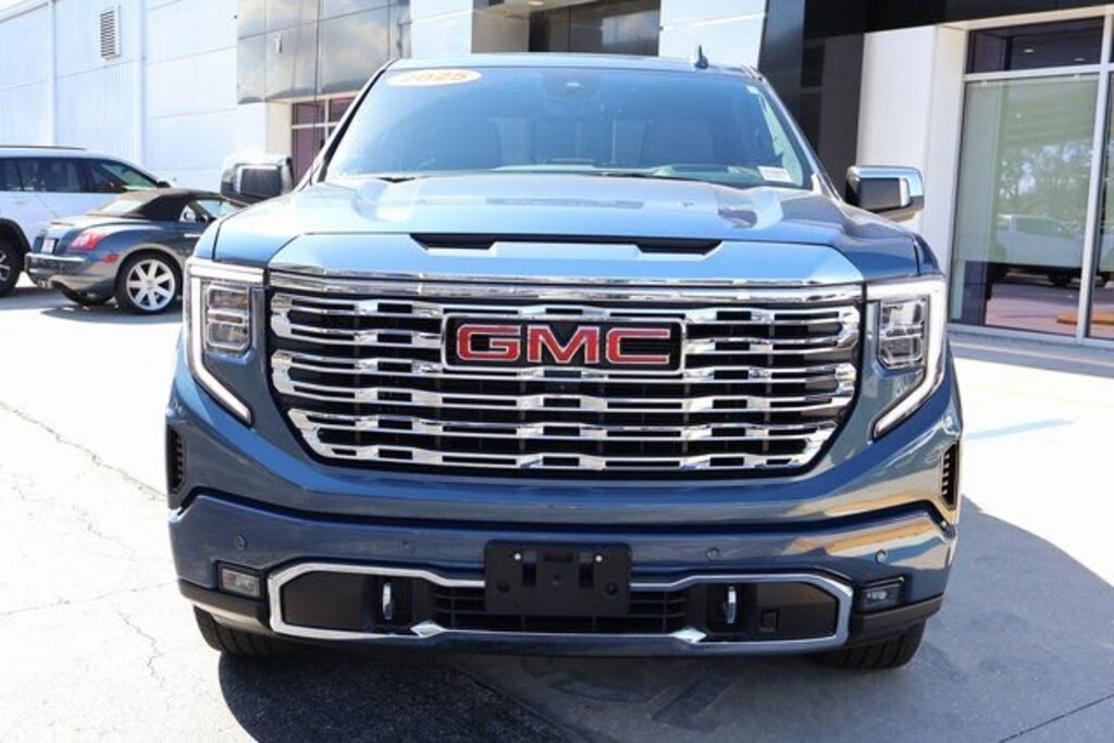 Used 2025 GMC Sierra 1500 Denali 4WD Crew Cab 147 Denali