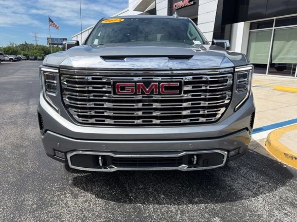 Used 2023 GMC Sierra 1500 Denali 4WD Crew Cab 147 Denali