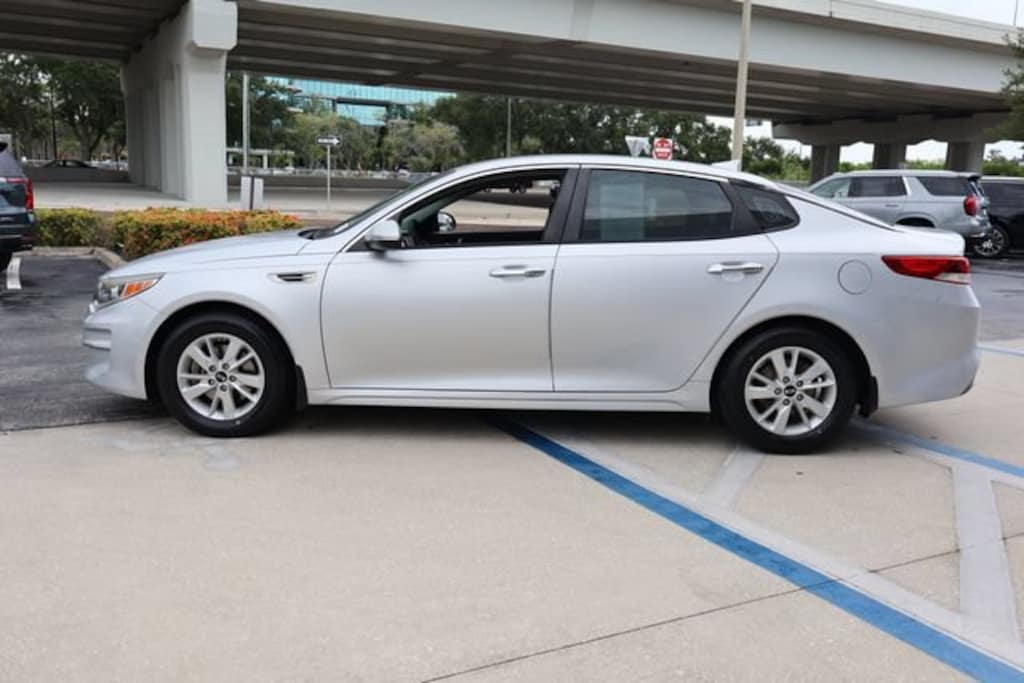 Used 2016 Kia Optima LX Sedan