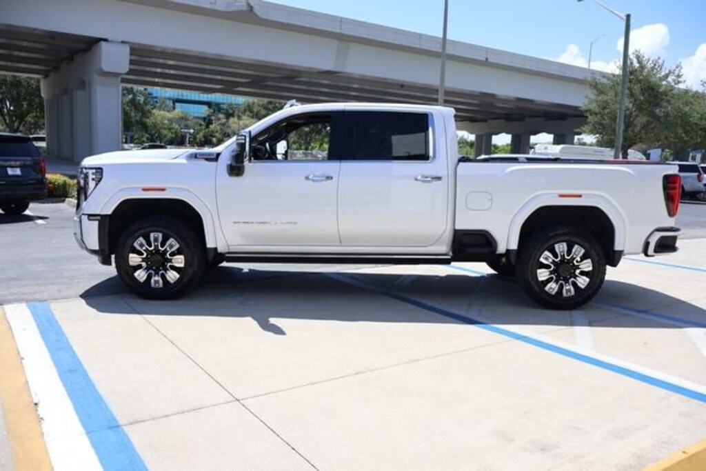 Used 2024 GMC Sierra 2500HD Denali 4WD Crew Cab 159 Denali