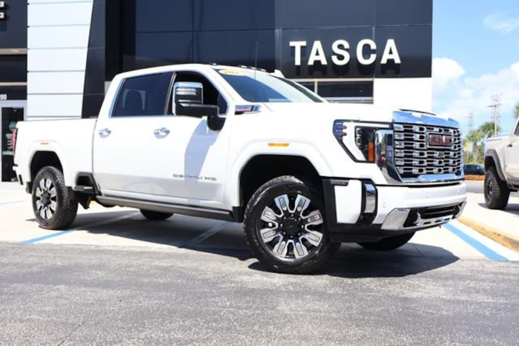 Used 2024 GMC Sierra 2500HD Denali 4WD Crew Cab 159 Denali