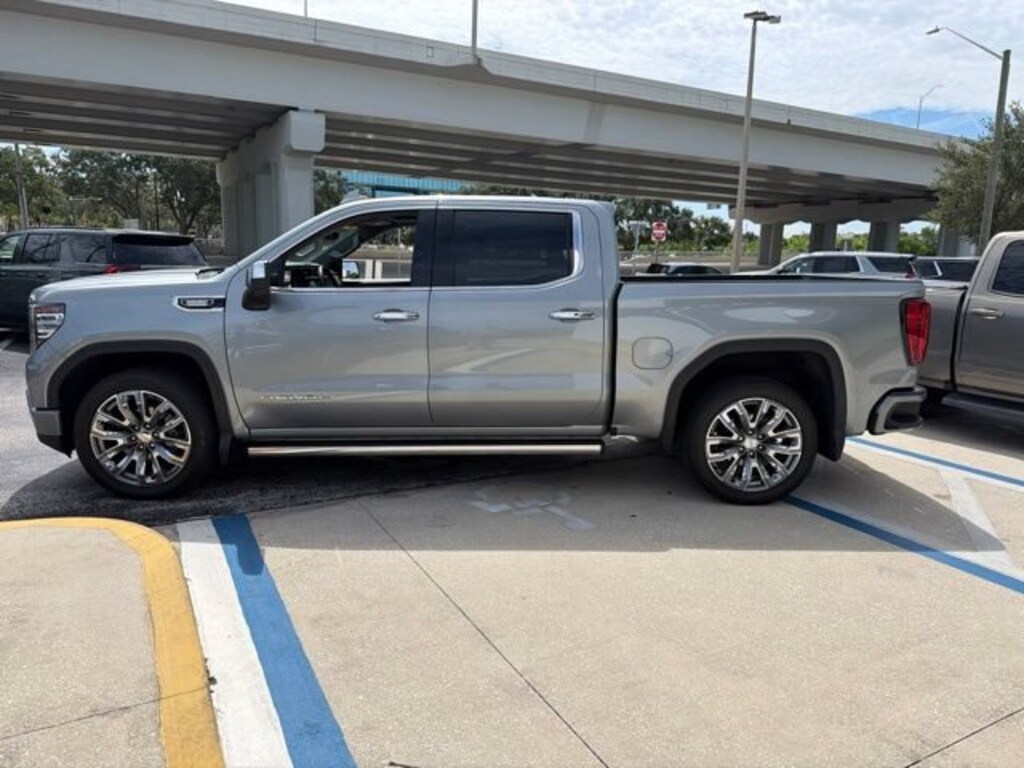 Used 2023 GMC Sierra 1500 Denali 4WD Crew Cab 147 Denali