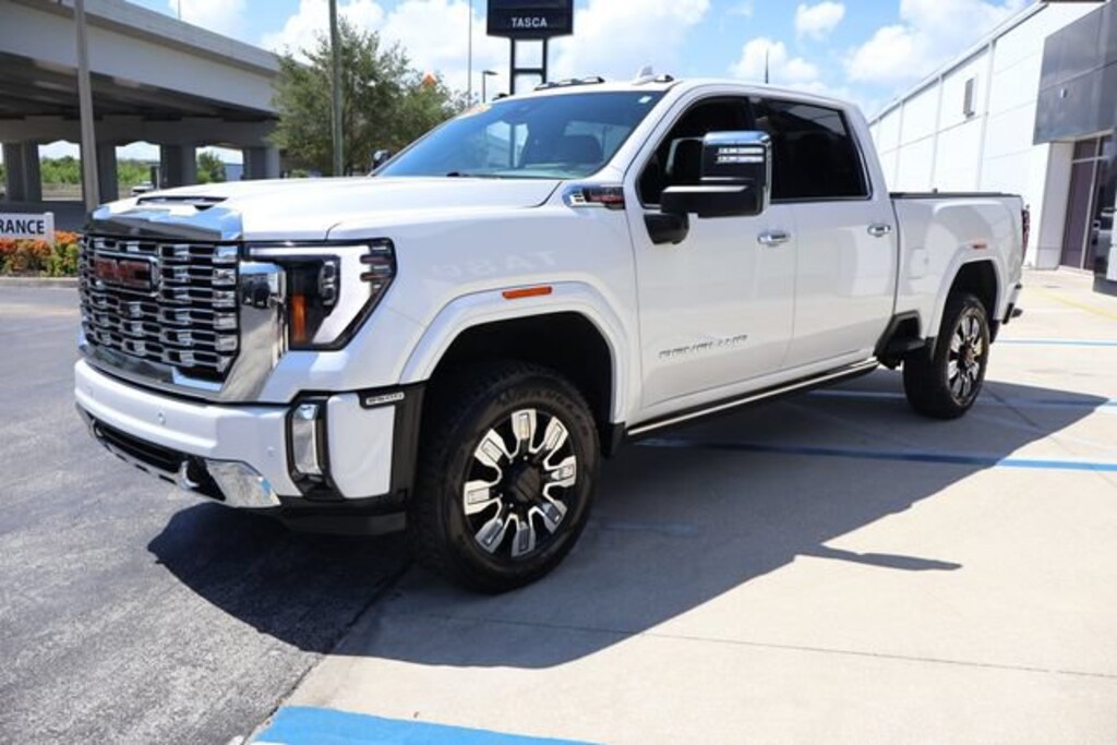 Used 2024 GMC Sierra 2500HD Denali 4WD Crew Cab 159 Denali