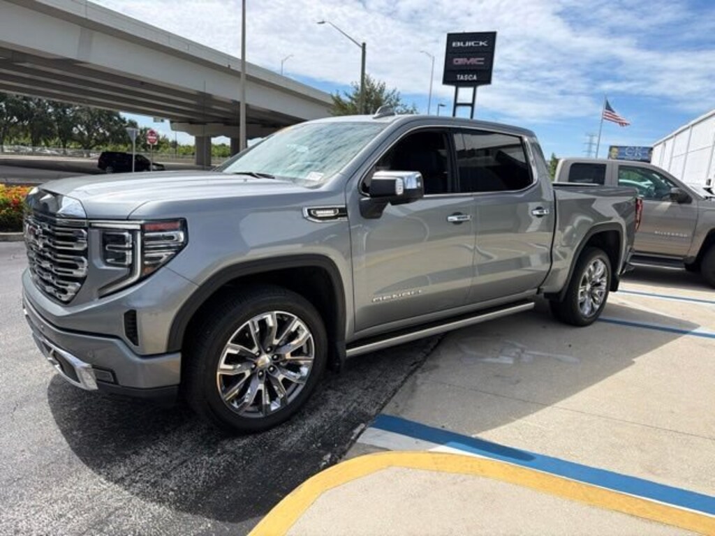 Used 2023 GMC Sierra 1500 Denali 4WD Crew Cab 147 Denali