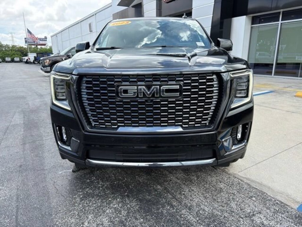 Used 2023 GMC Yukon Denali Ultimate 4WD Denali Ultimate