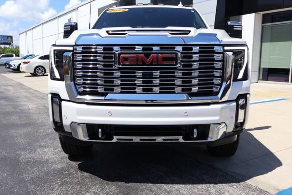 Used 2024 GMC Sierra 2500HD Denali 4WD Crew Cab 159 Denali