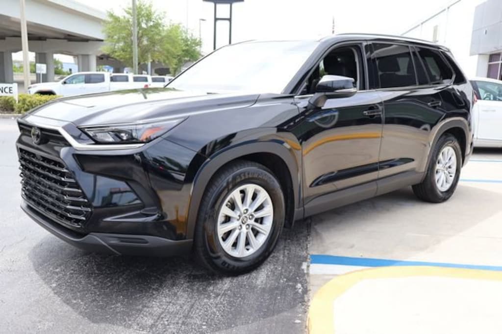 Used 2024 Toyota Grand Highlander XLE XLE FWD