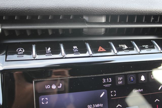 Used 2023 Jeep Grand Cherokee Laredo SUV