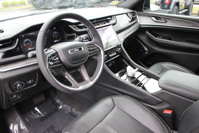 Used 2023 Jeep Grand Cherokee L Overland SUV