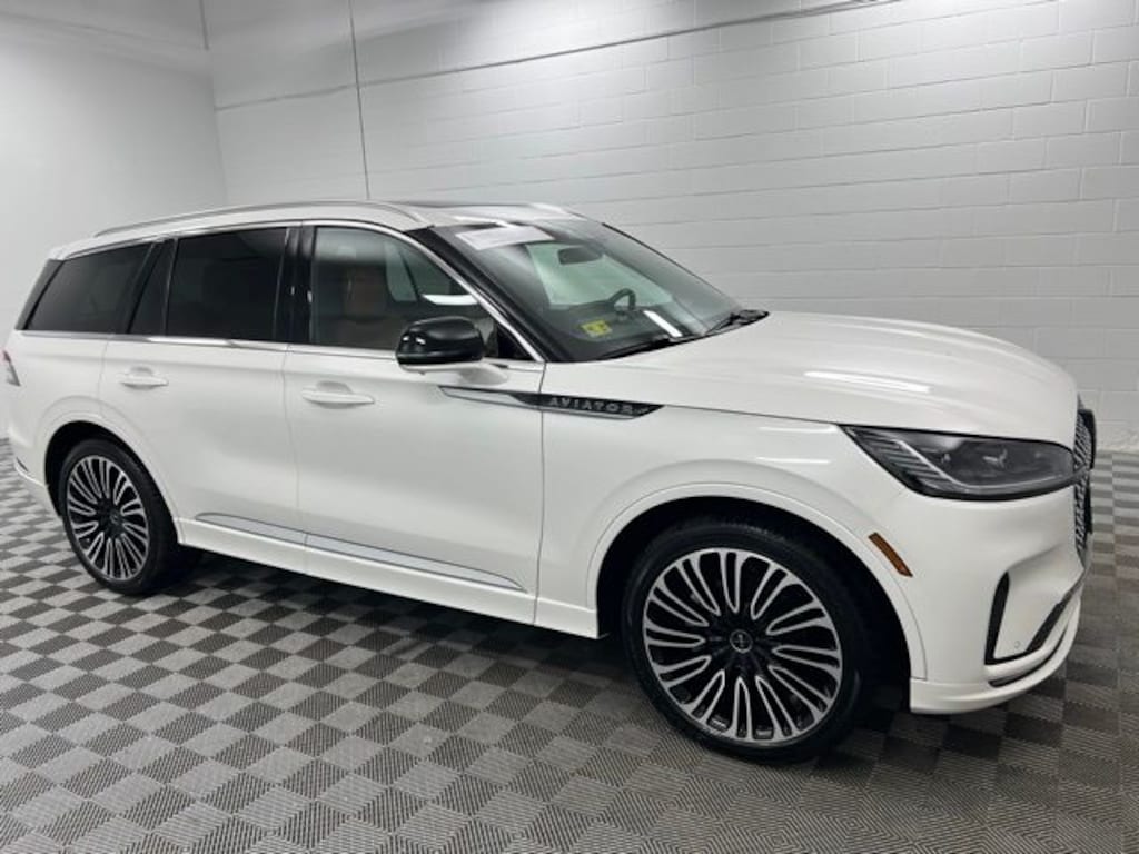 Certified 2025 Lincoln Aviator Black Label SUV